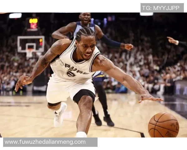 阿根廷足球巨星莱昂纳德的传奇旅程与全球足坛影响力解析