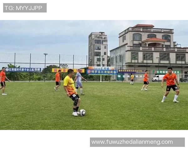 足球界亲兄弟闪耀绿茵场 姐弟情深与竞技传奇共谱辉煌